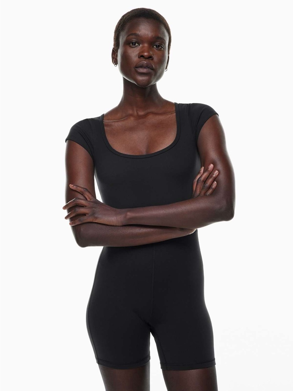 Aritzia Wilfred Black Short-Sleeve Scoop Theodora Romper Size Small